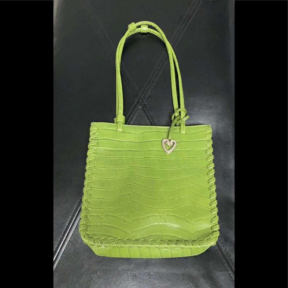 Studio Works alligator pattern Green purse w/heart